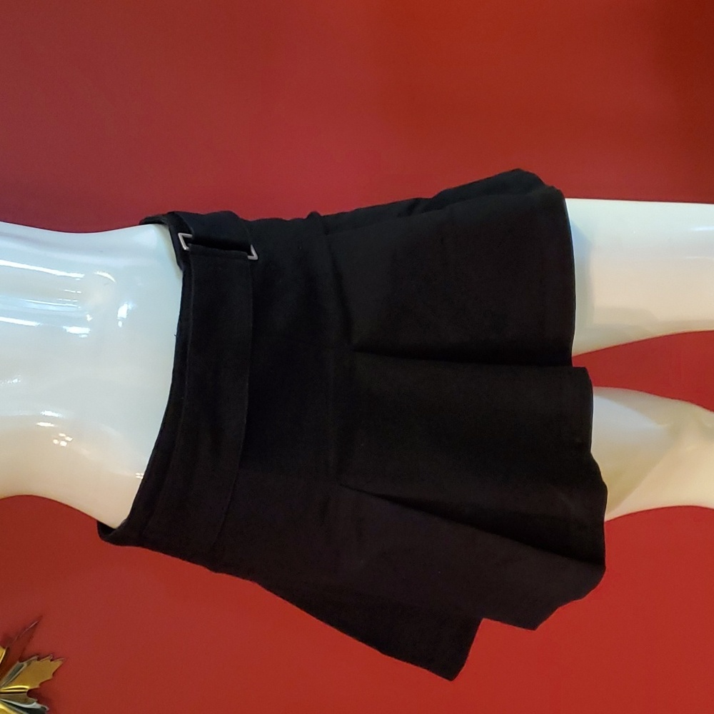 Zara TRF Black mini pleated schoolgirl skirt with stretch
